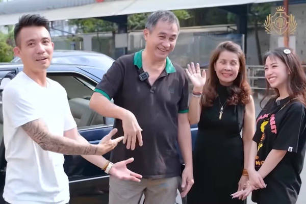 Là 'ông trùm' của Nhựa Long Thành, mấy ai biết đại gia Phạm Văn Mười từng có cuộc sống khó khăn, tiết kiệm với chính bản thân mình