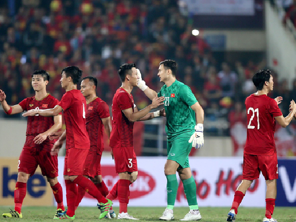 Nghỉ thi đấu hơn một năm, tuyển Việt Nam bất ngờ 'thăng hoa' trên BXH FIFA