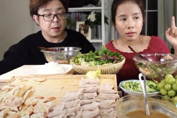 Sau Quỳnh Trần JP, một YouTuber người Việt chuyên làm clip mukbang hé lộ góc khuất vấn nạn bắt nạt ở Nhật Bản