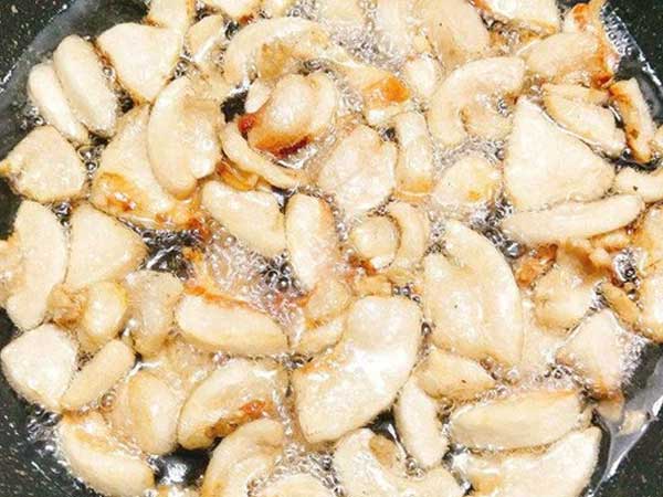 Mỡ lợn, rốt cuộc lợi và hại gì khiến 'người ghét kẻ yêu': Giáo sư mách bạn lượng mỡ tốt nhất nên ăn