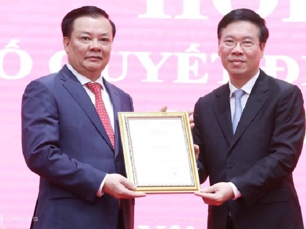 Trao quyết định phân công tân Bí thư Thành ủy Hà Nội