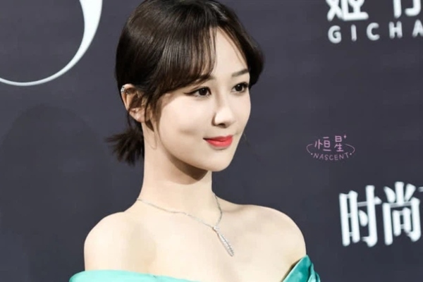Dương Tử cặp kè Thành Nghị ở 'Trầm vụn hương phai', netizen phản ứng gắt, lôi cả ảnh mập lùn ra chê cười