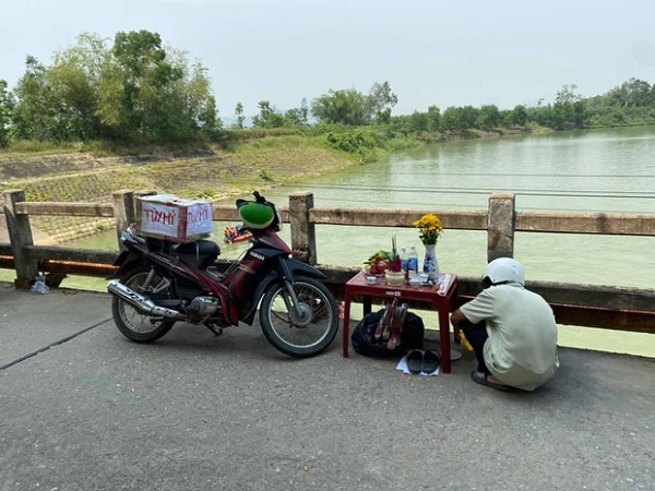 Nam thanh niên nhảy đập nước tự tử sau khi để lại lời nhắn: 'Xin ai gặp gọi về nhà tới lấy đồ giúp'