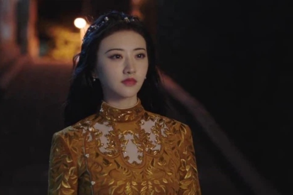 Tư Đằng: Nghèo đến mức chỉ có 16 bộ sườn xám cho Cảnh Điềm, lộ bí mật đạo diễn cắt hết chi phí