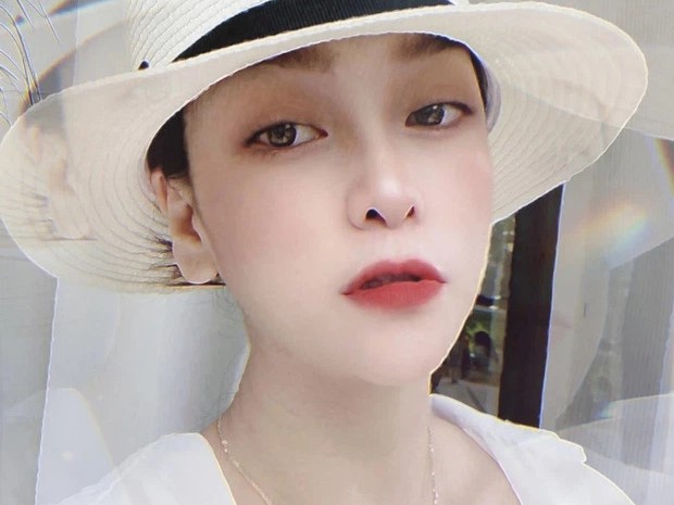 Vợ đầu Minh Nhựa tự đăng ảnh lên MXH sau 7 tháng 'mất tích', nhan sắc tuổi 39 mà cuốn hút quá trời
