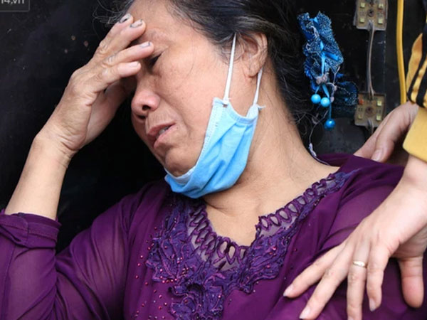 Nỗi đau tột cùng của người mẹ trong vụ cháy khiến cả gia đình 4 người tử vong: 'Giờ tôi mất hết con cháu rồi'