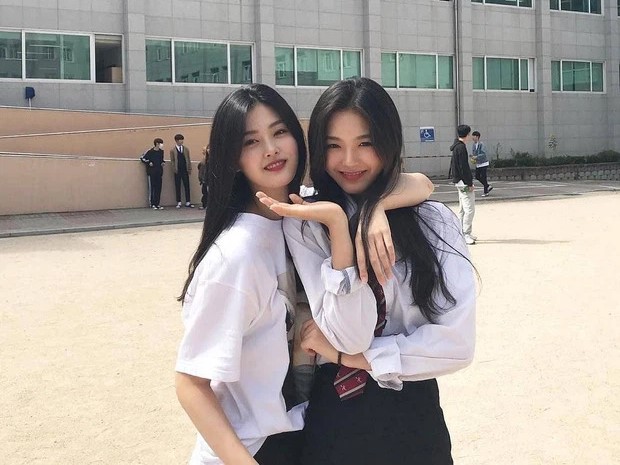 Nữ sinh 18 tuổi lập di chúc để lại 70 triệu đồng cho cô bạn thân, vì đã ở bên mình lúc buồn bã nhất