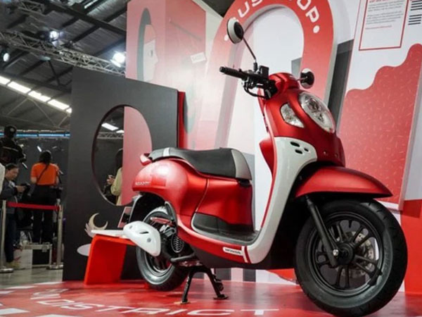 Đối thủ mới đấu Honda Vision cực căng, về Việt Nam bán giá bất ngờ
