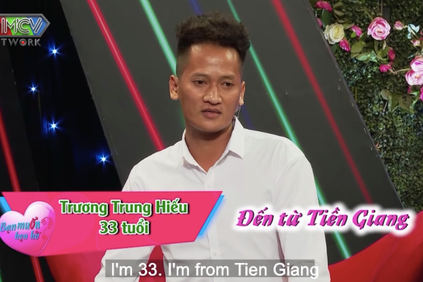 Bạn muốn hẹn hò: Chàng trai vừa cất cao tiếng hát đã vội che mặt khiến cả trường quay cười ồ