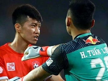 Cầu thủ Hải Phòng nhận án phạt nguội vì tấn công cầu thủ HAGL