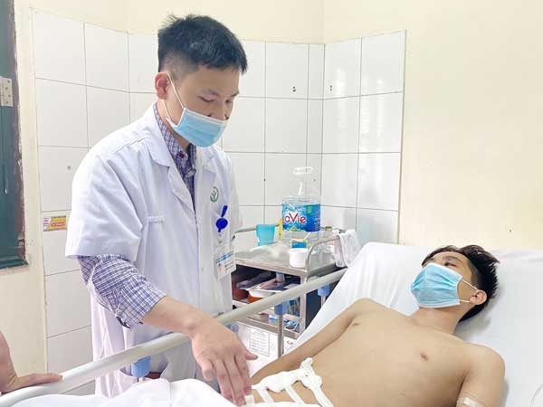 Chàng trai đứt rời ống dẫn tinh sau tai nạn xe máy