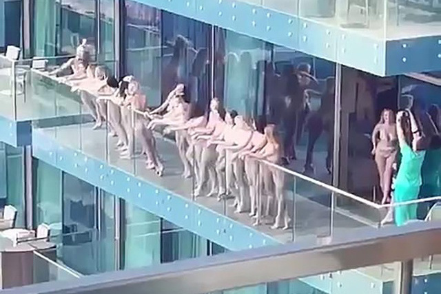 Khoả thân dàn hàng ngang tạo dáng trên ban công tòa nhà chọc trời ở Dubai và kết cục