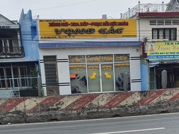 Bắt nhiều đối tượng mua bán dâm tại cơ sở massage, xông hơi