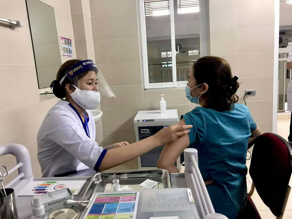 Sắp có thêm 50.000 liều vaccine COVID-19, Hà Nội mở rộng đối tượng được tiêm