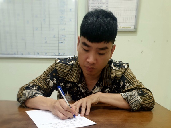 Nam tiếp viên hàng không cầm đầu đường dây buôn lậu xì gà