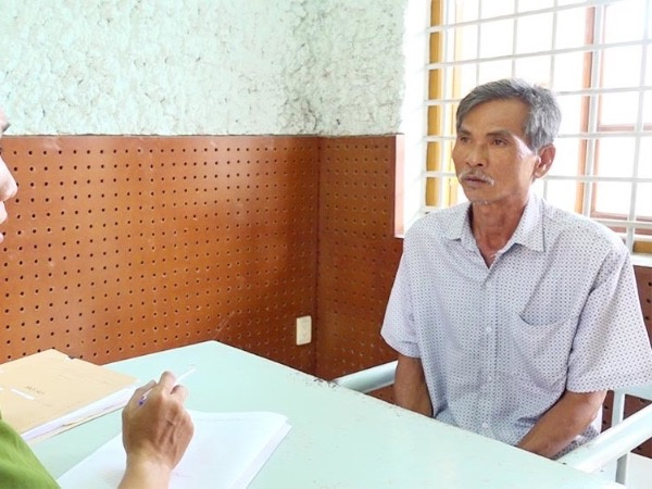 'Thù cũ nợ mới', người đàn ông đâm 3 người hàng xóm thương tích