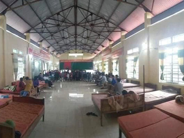 Góc 'ấm lòng' khi làm CCCD: Sợ bà con phải chờ đợi lâu, một UBND xã đã bố trí giường chiếu, chăn ấm đệm êm để mọi người nghỉ tạm cho đỡ mệt