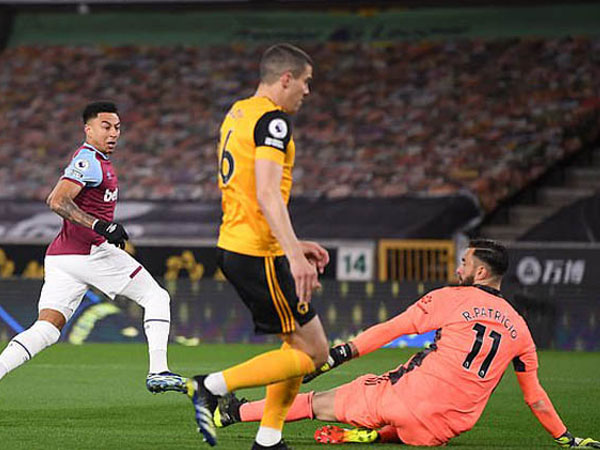 Lingard đưa West Ham trở lại top 4, đẩy Chelsea xuống thứ 5