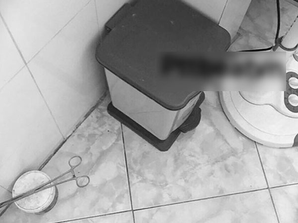 Nghỉ việc sau 4 năm làm ở phòng khám phụ sản, cô gái 29 tuổi có thêm một đứa con nhưng nỗi ám ảnh lại đi theo cả cuộc đời