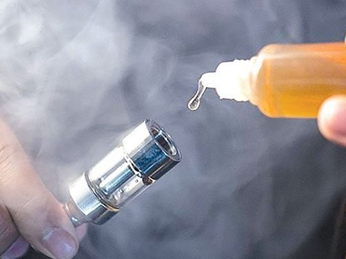 Yêu cầu xử lý nghiêm việc mua bán thuốc lá điện tử, shisha