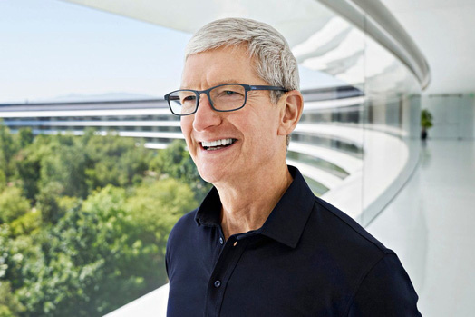 Ở tuổi 60, CEO Tim Cook úp mở về việc lãnh đạo Apple trong 10 năm tới