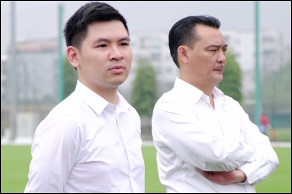 Con trai bầu Hiển phê bình Văn Quyết, Việt Anh trước toàn đội, lo Hà Nội phải đua trụ hạng