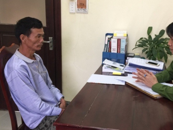 Người đàn ông chửi bới, đánh 4 công an để 'thông' chốt