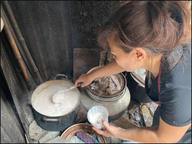 Bị khách tố bán cháo có cả 'ổ giòi' bò lúc nhúc trong miếng sườn, chủ quán ở Hà Nội nói gì?