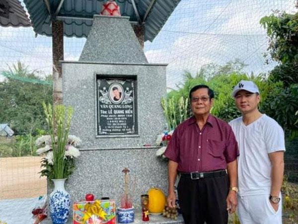 Lâm Vũ về tận quê thăm mộ Vân Quang Long tròn 100 ngày mất