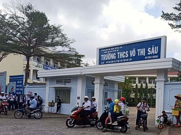 Nam sinh 13 tuổi nhảy lầu tự tử vì chia tay bạn gái?