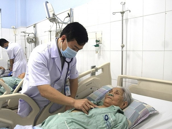 Cứu cụ bà chỉ còn 1% cơ hội sống