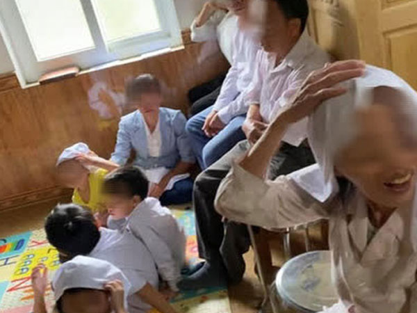 Phát hiện 6 người lớn, 6 trẻ em đang sinh hoạt 'Hội thánh Đức Chúa Trời Mẹ' trái phép