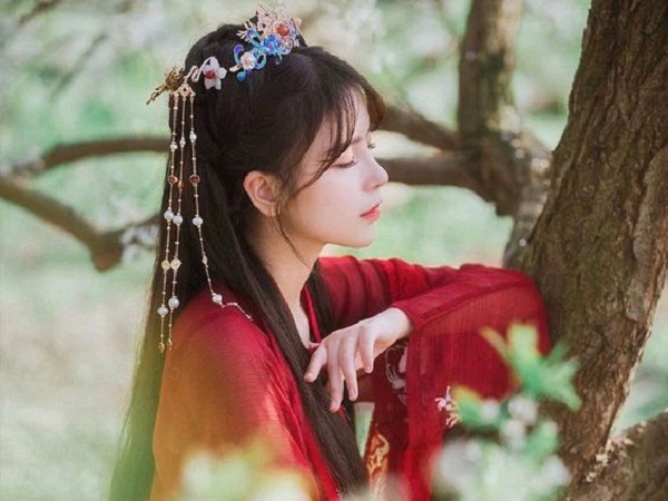 Tháng 4, vận rủi không dám động đến 5 người mệnh này, được sao phúc lộc chiếu mệnh, sự nghiệp hanh thông, tài vận tăng lên gấp bội