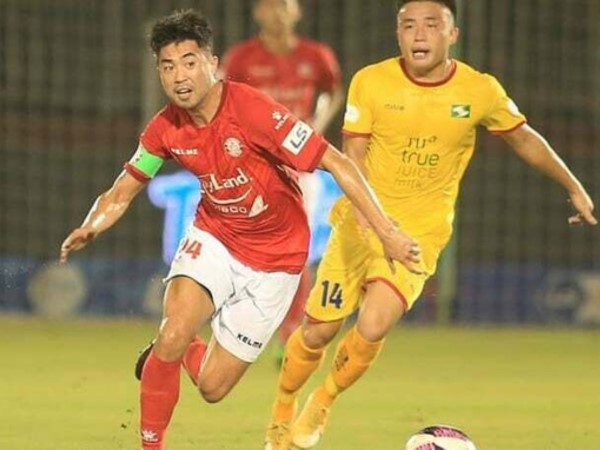 Lee Nguyễn giúp CLB TP HCM thắng trở lại