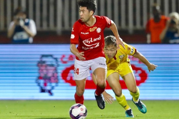 Lee Nguyễn kịp trở lại cho vòng 8 V.League, Bùi Tiến Dũng tiếp tục vắng mặt