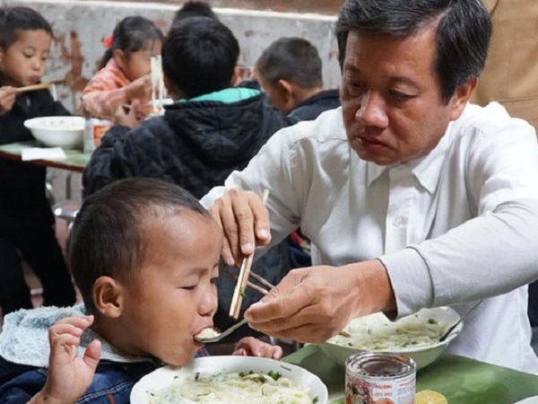 Ông Đoàn Ngọc Hải bị chấn thương nên chỉ ra sân được 5 phút trong trận bóng đá quyên góp từ thiện