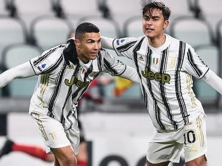 Ronaldo lập công đưa Juventus trở lại top 3