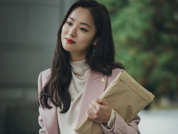 Fan Song Hye Kyo chỉ trích 'bạn gái' mới của Song Joong Ki không cùng đẳng cấp, mặt không xinh lại còn đóng phim dở
