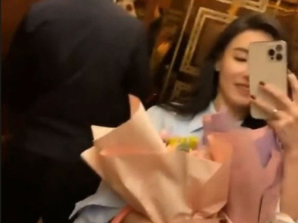 Trương Bá Chi đeo nhẫn cưới, cố tình tiết lộ đã bí mật kết hôn, thậm còn khoe ảnh ông xã bí ẩn?