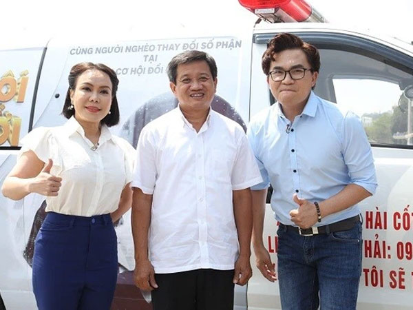 Ông Đoàn Ngọc Hải: Nghệ sĩ Việt Hương 'nói là làm', đã đặt cọc tiền mua xe cứu thương gần 3 tỷ đồng nhập từ Mỹ