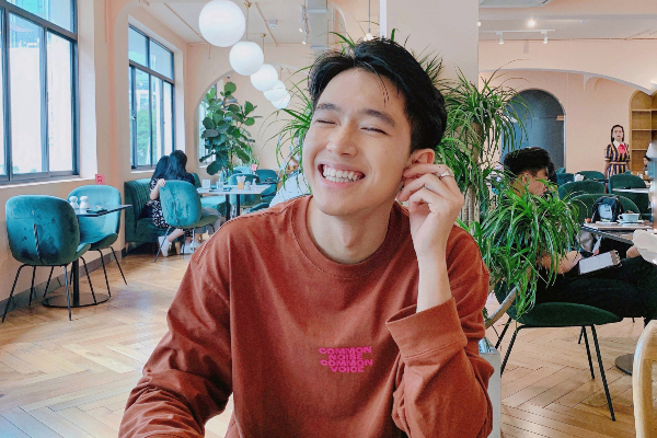 'Hot boy IELTS' Khiêm Slays trước nhận xét: Phát âm thế này mà cũng bày đặt chuyên Anh!