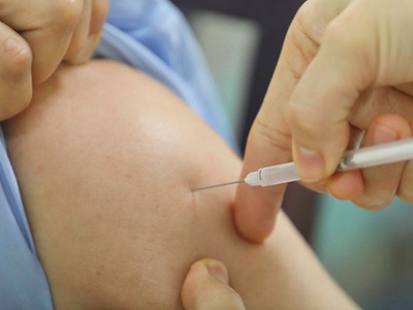 8 tỉnh kết thúc tiêm vaccine COVID-19 đợt 1