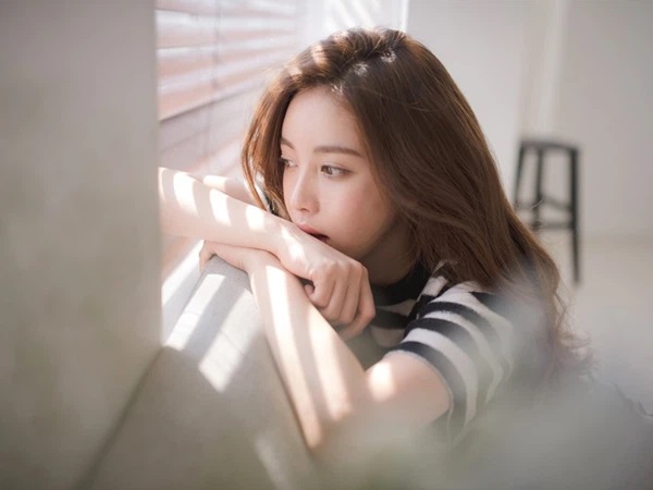 Chị dâu tương lai đòi đứng tên căn nhà bố mẹ tôi mua cho anh trai, ông bà không chịu thì chị lấy ra 2 cuốn sổ hồng khiến cả nhà tôi sốc nặng