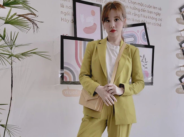 Blazer dễ diện là vậy nhưng Hari Won thỉnh thoảng cũng có những pha mặc lỗi