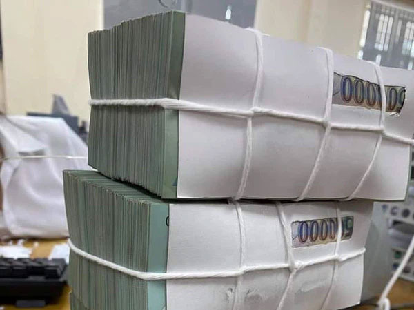 Sốt đất khắp nơi, nhà đầu tư đua nhau vác tiền tỉ đi buôn đất