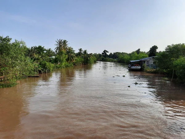 Ba học sinh lớp 8 tắm sông, hai em đuối nước tử vong