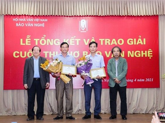 Nhà thơ Trần Đăng Khoa nói về nghi vấn 'đạo ý tưởng' của 'Mẹ tôi chửi kẻ trộm'