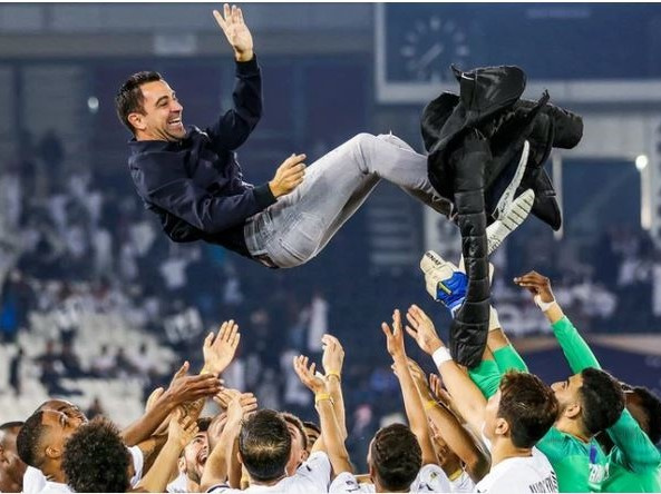 Huyền thoại Xavi vô địch Qatar với kỳ tích bất bại cả mùa