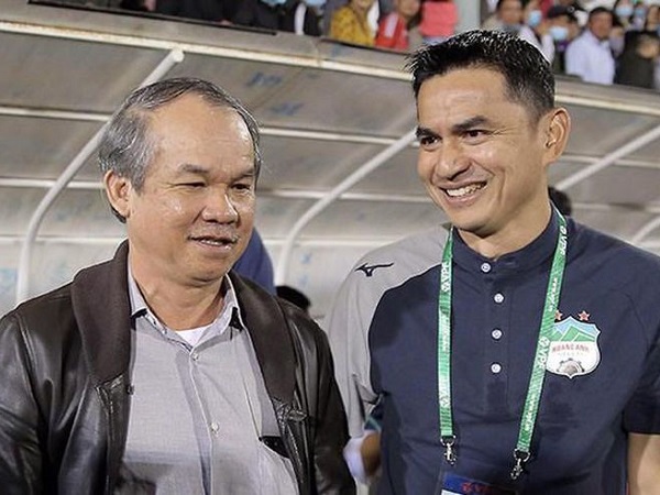Bầu Đức cà khịa chủ tịch Than Quảng Ninh: 'Thua 0-4 mà vẫn cười toe toét'