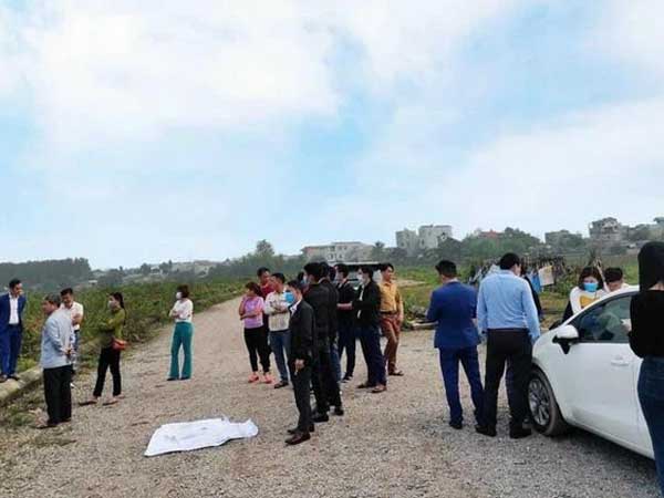 Nhân viên đa cấp, bán bảo hiểm lao vào cơn 'sốt đất' làm môi giới